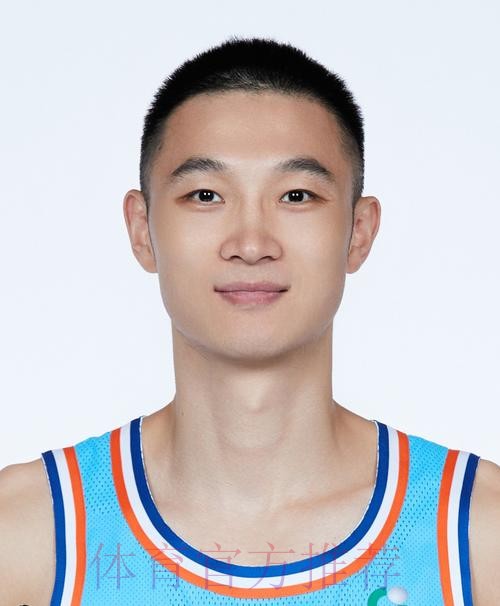 考虑买断？曝朱旭航或离开新疆男篮，拿着大合同两年没打球